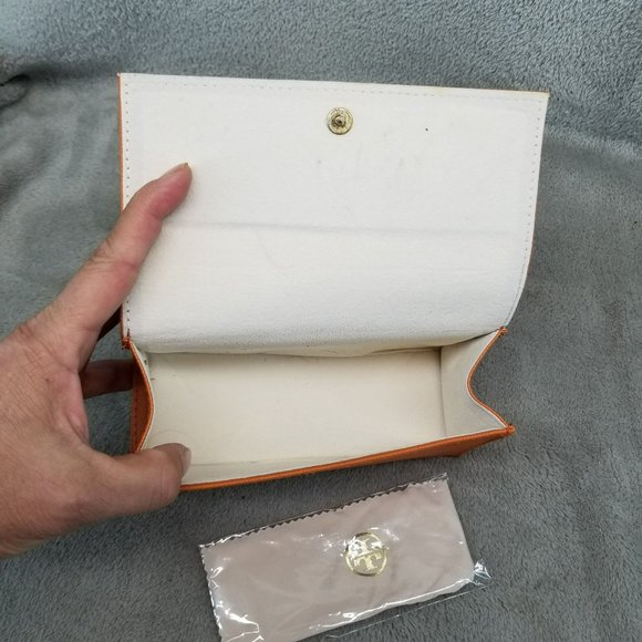 Tory Burch Triangle Eyeglass Case Orange Faux Leather With Cleaning Cloth - Picture 9 of 13